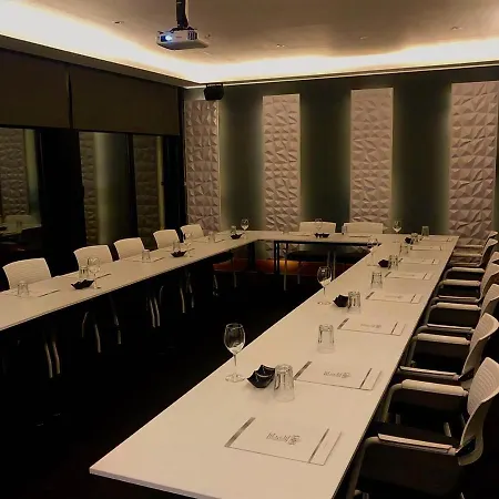 Hotel Emens