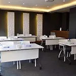 Emens מלון
