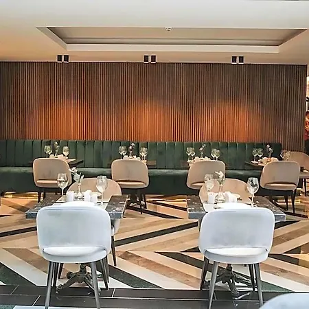 Hotel Emens