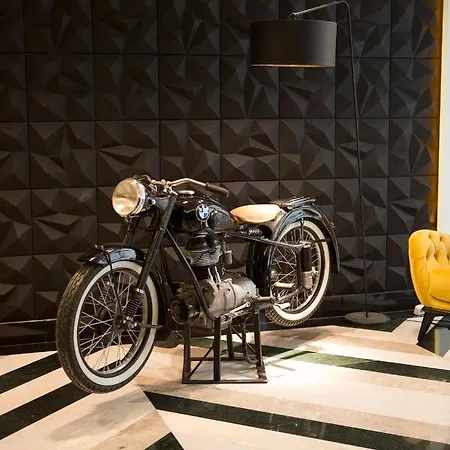 Hotel Emens 3*